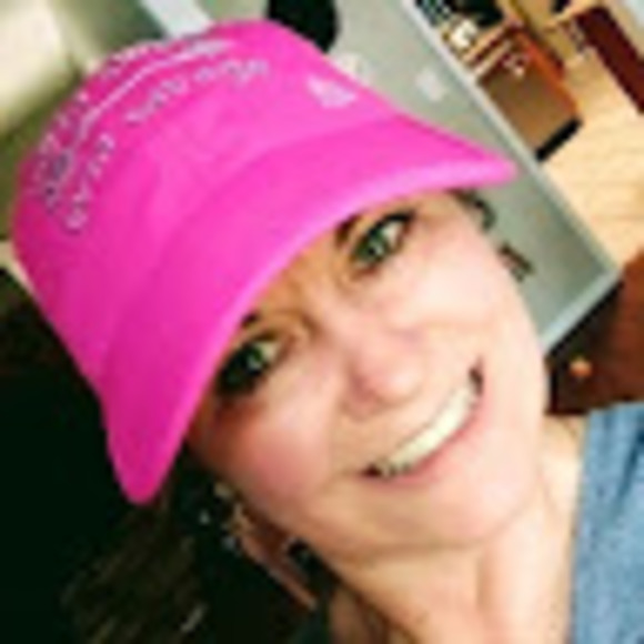 Meet your Posher, Tracie - Picture 1 of 1